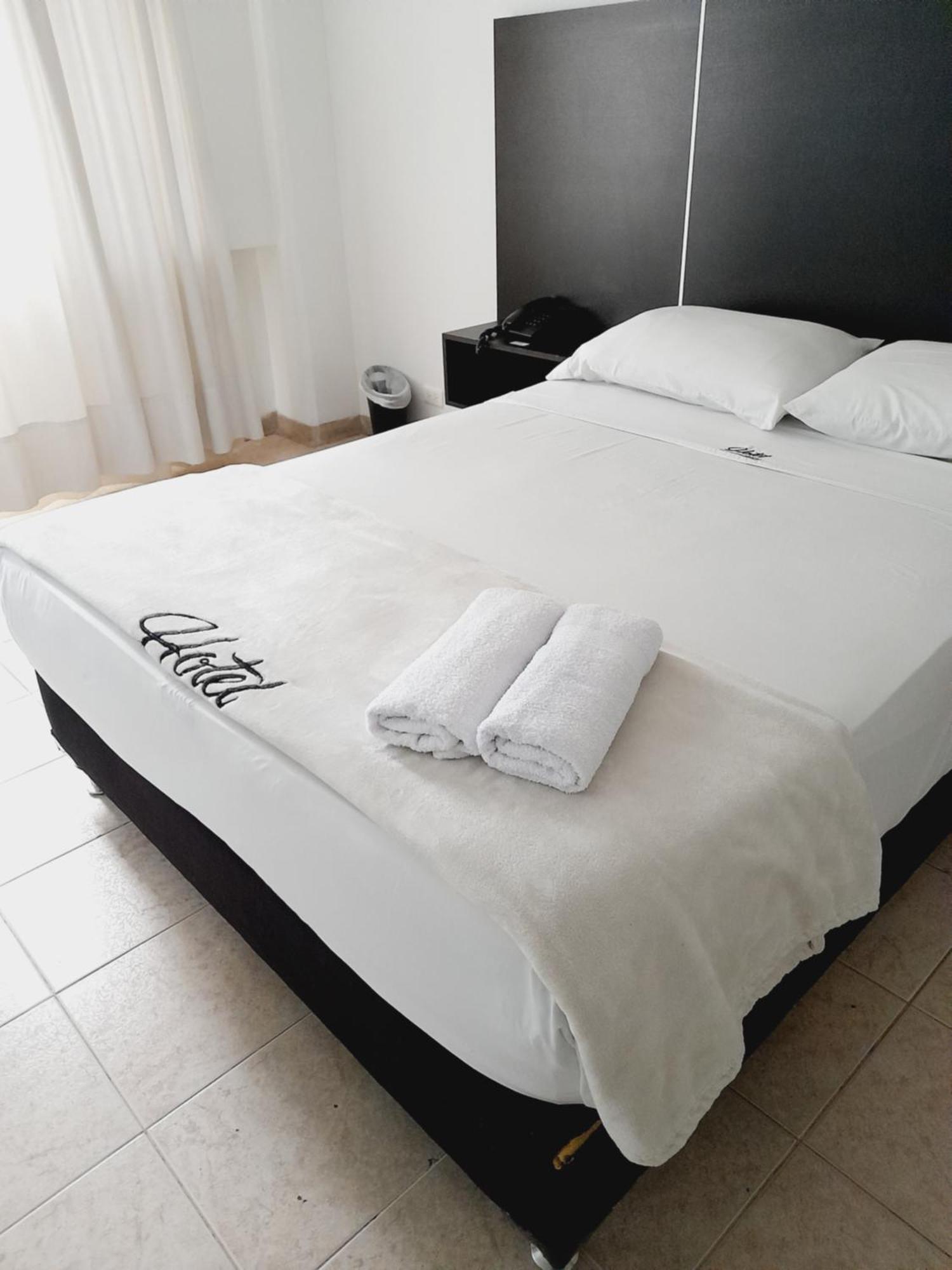 Hotel Saint John Medellin Ngoại thất bức ảnh