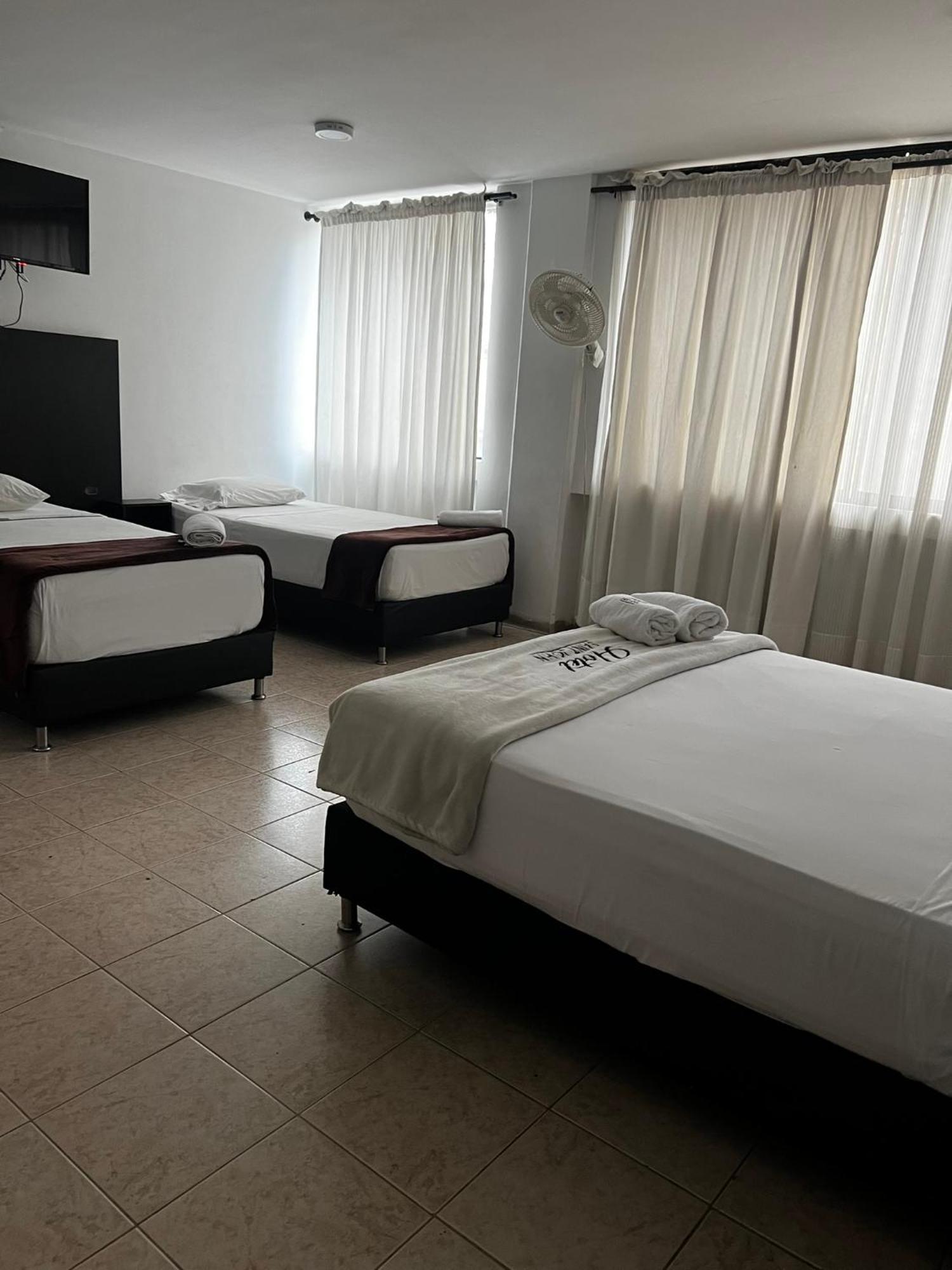 Hotel Saint John Medellin Ngoại thất bức ảnh